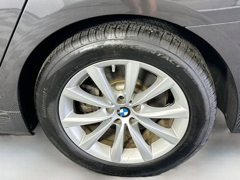 Used 2019 BMW 740i xDrive AWD/4WD image 32