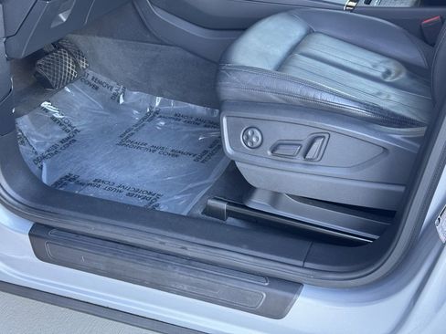 Used 2020 Audi Q5 2.0T Premium w/ Convenience Package image 22