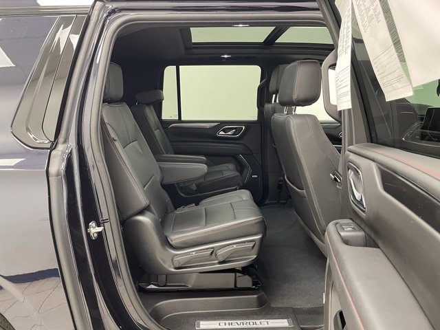 Used 2023 Chevrolet Suburban RST w/ Luxury Package AWD/4WD image 22