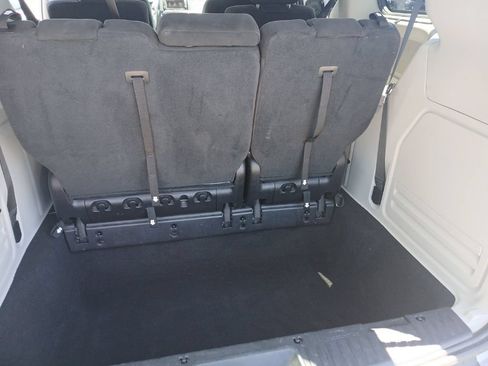 Used 2016 Chrysler Town & Country Touring w/ Driver Convenience Group FWD image 29