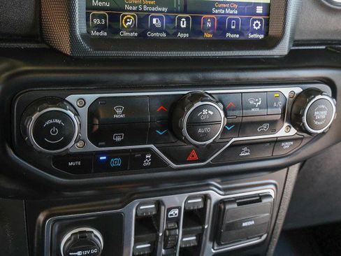 Used 2023 Jeep Wrangler Unlimited Rubicon 4xe image 18