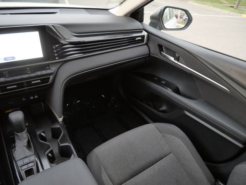 Certified 2025 Toyota Camry LE image 12