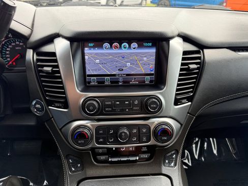 Used 2019 Chevrolet Suburban Premier AWD/4WD image 14