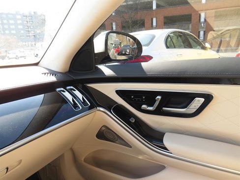 Used 2022 Mercedes-Benz S 580 4MATIC Sedan image 16