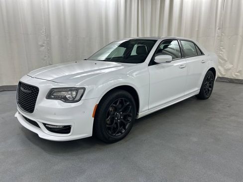 Used 2023 Chrysler 300 Touring L w/ Popular Equipment Group image 2