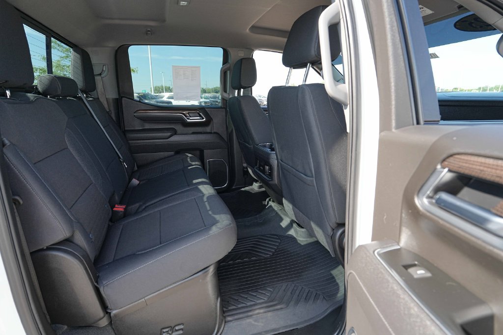 Used 2025 Chevrolet Silverado 1500 LT Trail Boss w/ Convenience Package II AWD/4WD image 24