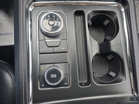 Used 2024 Ford Expedition Max XLT image 36