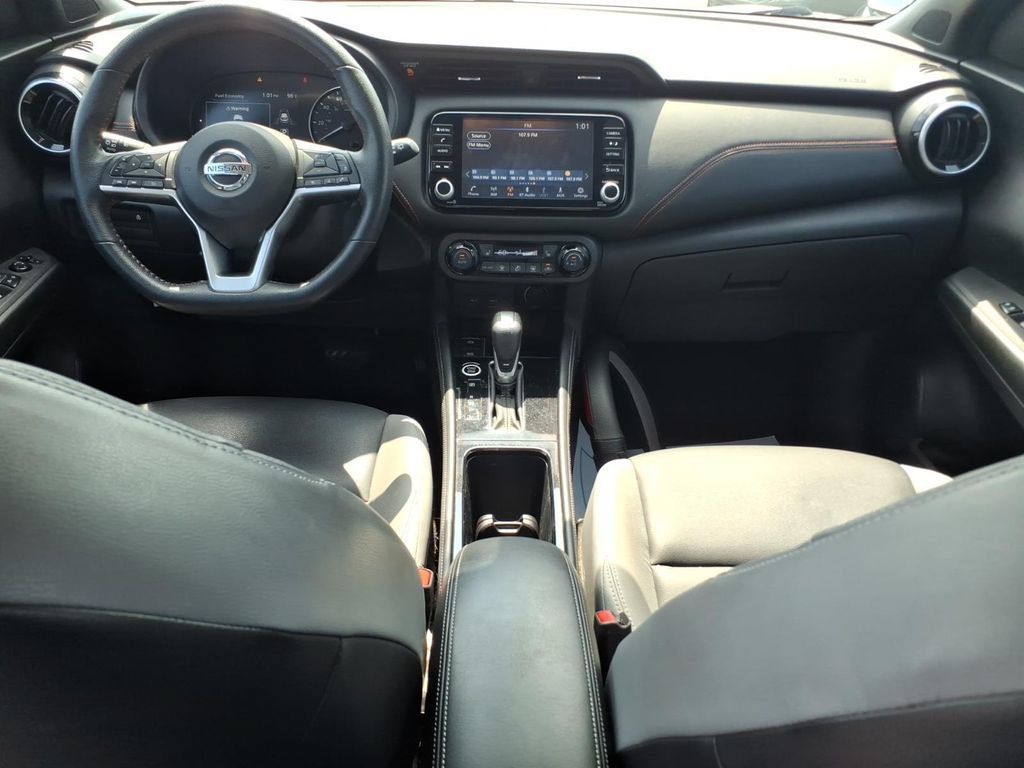 Used 2021 Nissan Kicks SR w/ SR Premium Package FWD image 13