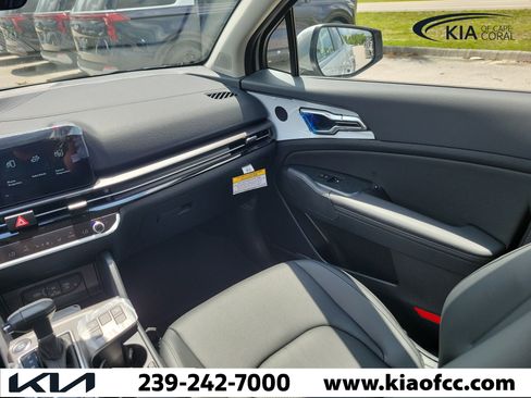 New 2026 Kia Sportage EX FWD image 17