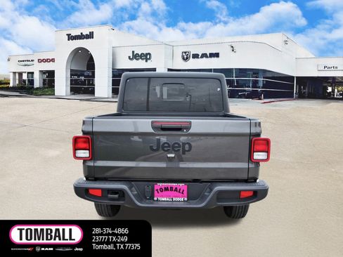 Used 2024 Jeep Gladiator Sport image 6