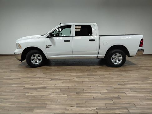 Used 2022 RAM 1500 Classic SLT w/ Electronics Group AWD/4WD image 18