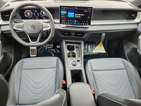 New 2026 Volkswagen Tiguan SE R-Line AWD/4WD image 24
