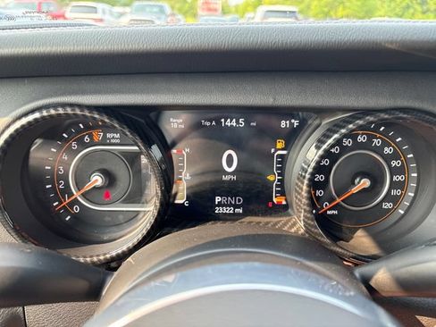 Used 2022 Jeep Wrangler Unlimited Sahara w/ Advanced Safety Group AWD/4WD image 13