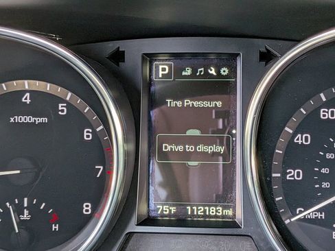 Used 2017 Hyundai Santa Fe Sport FWD image 12