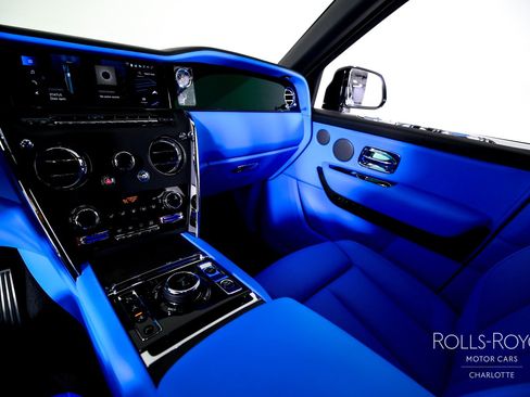 Used 2026 Rolls-Royce Cullinan AWD/4WD image 15