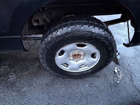 Used 2006 Ford F150 XL image 12