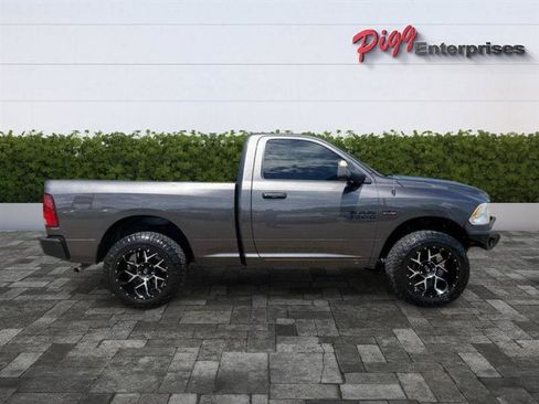 Used 2020 RAM 1500 Express w/ Express Value Package RWD image 7