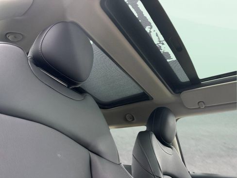 Used 2020 MINI Cooper S w/ Premium Package image 17