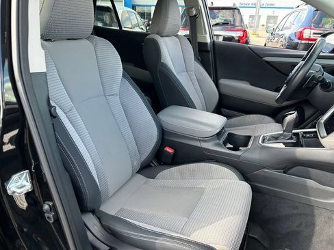 Used 2024 Subaru Outback Premium AWD/4WD image 24
