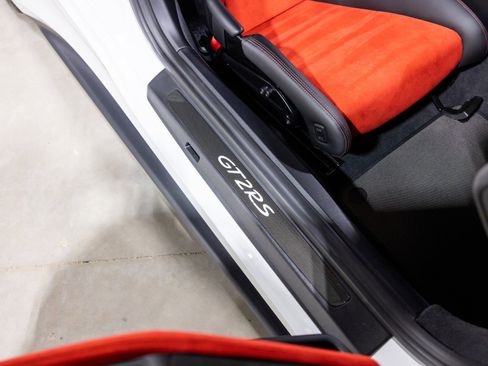 Used 2018 Porsche 911 GT2 RS image 37