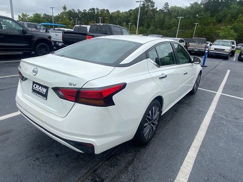 Used 2023 Nissan Altima 2.5 SV FWD image 7