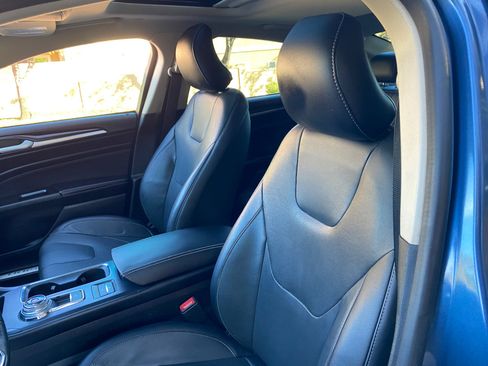 Used 2019 Ford Fusion Energi Titanium image 22