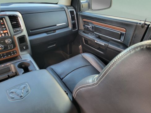 Used 2016 RAM 1500 Laramie w/ Convenience Group RWD image 10