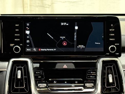 Certified 2022 Kia Sorento SX image 22