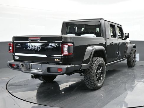 Used 2024 Jeep Gladiator Sport image 5