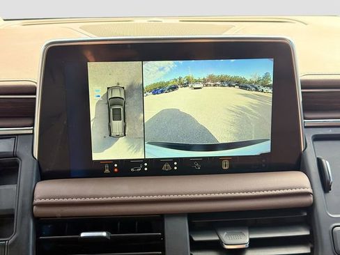 Used 2023 Chevrolet Tahoe High Country w/ Advanced Technology Package image 36