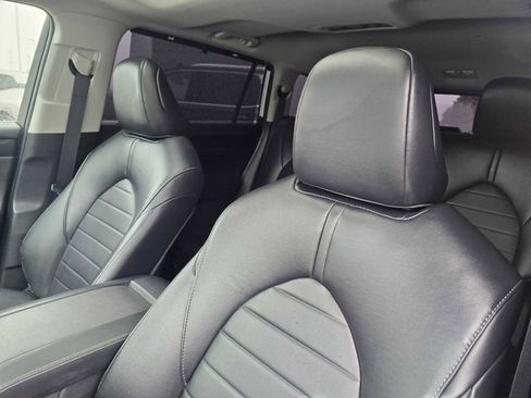Used 2023 Toyota Highlander XLE FWD image 24