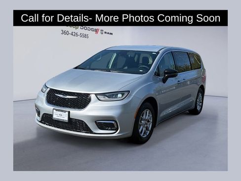 Used 2024 Chrysler Pacifica Touring-L FWD image 1