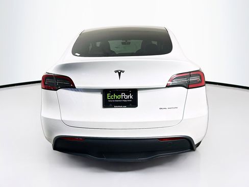 Used 2023 Tesla Model Y Long Range AWD/4WD image 7