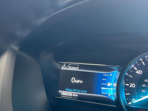 Used 2018 Ford Explorer XLT w/ Equipment Group 201A AWD/4WD image 15
