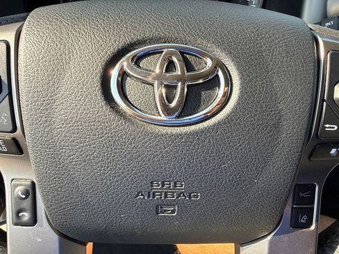 Used 2019 Toyota Tacoma SR5 RWD image 27