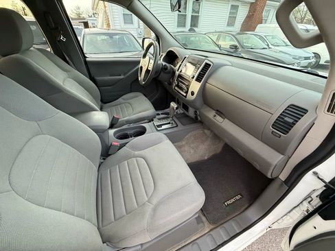 Used 2018 Nissan Frontier S image 29