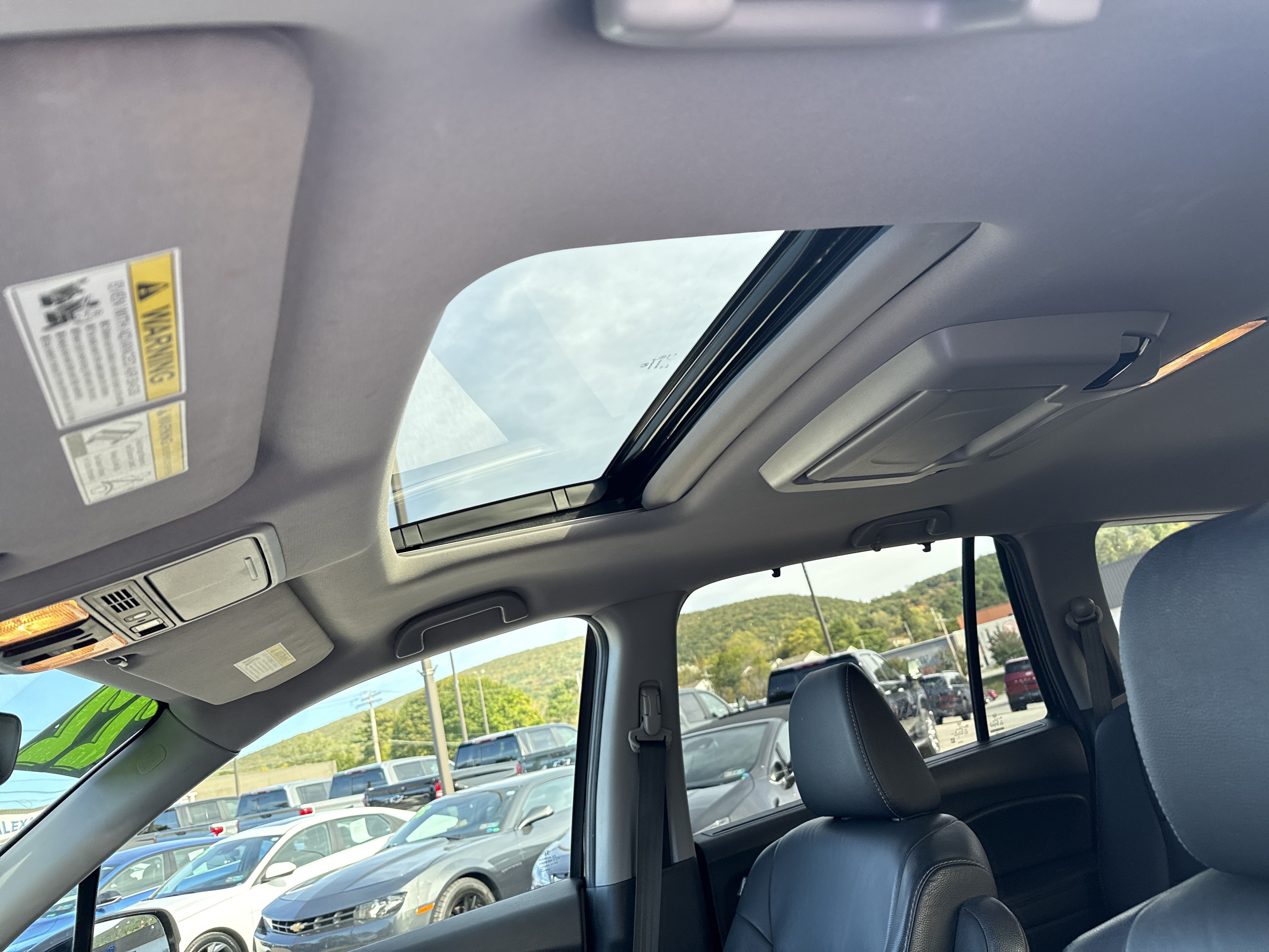 Used 2022 Honda Pilot Touring image 25