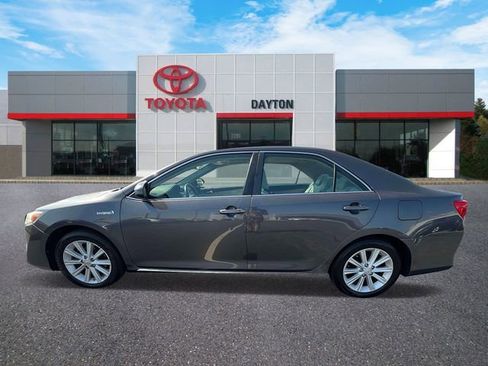 Used 2012 Toyota Camry XLE w/ Leather Pkg FWD image 6