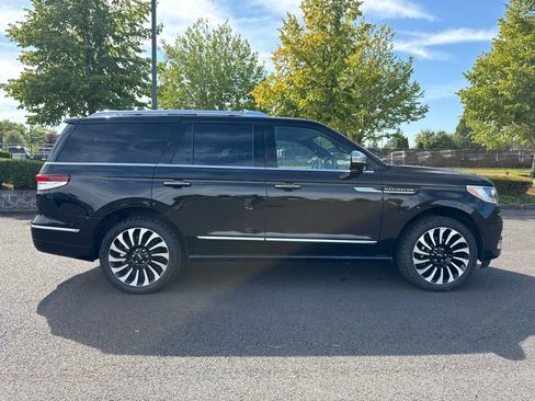 Used 2024 Lincoln Navigator Black Label AWD/4WD image 8
