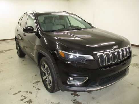 Used 2019 Jeep Cherokee Limited w/ Luxury Group AWD/4WD image 1