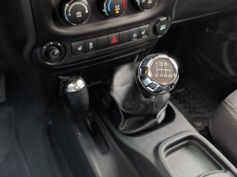Used 2014 Jeep Wrangler Sahara w/ Trailer Tow Group AWD/4WD image 20