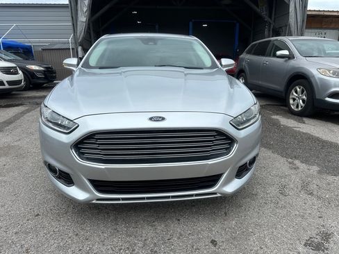 Used 2013 Ford Fusion Titanium w/ Titanium Driver Assist Pkg FWD image 2