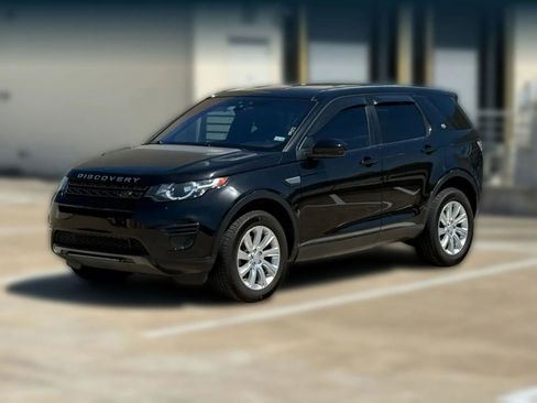 Used 2017 Land Rover Discovery Sport SE image 3