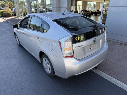 Used 2010 Toyota Prius FWD image 3