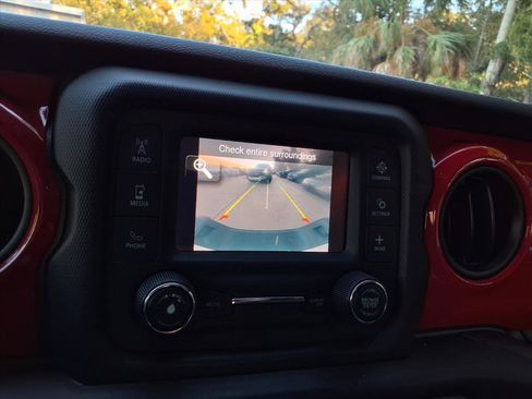 Used 2020 Jeep Gladiator Sport w/ Quick Order Package 24S image 23