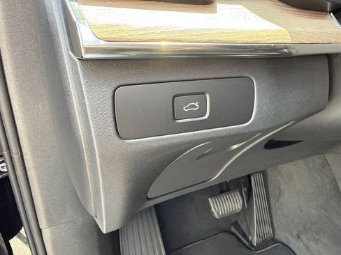 Used 2025 Volvo XC90 B5 Core w/ Protection Package Premier AWD/4WD image 19