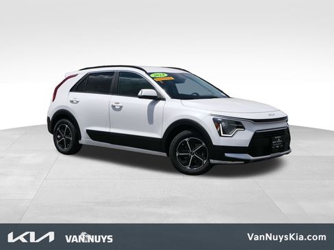 Used 2024 Kia Niro EX FWD image 1