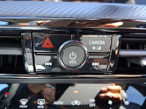 New 2026 Nissan Kicks SR w/ Cold Weather Package AWD/4WD image 16