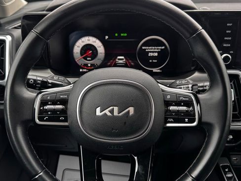 Used 2023 Kia Sorento SX AWD/4WD image 12