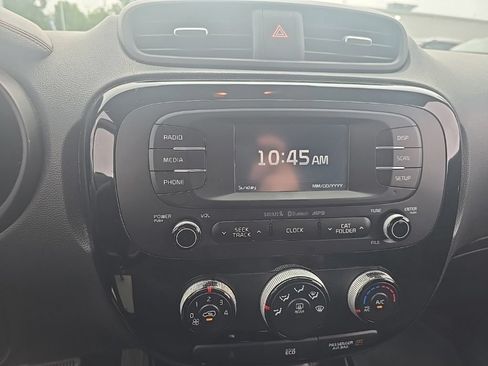 Used 2016 Kia Soul + w/ Soulful Package FWD image 11